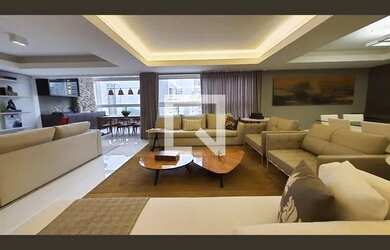 Imagem: O apartamento possui 4 Dormitórios, 5 Banheiros, 4 Vagas na