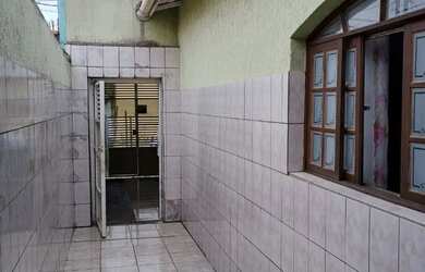 Imagem: A casa possui 2 Dormitórios e está localizado em Vila Figueira