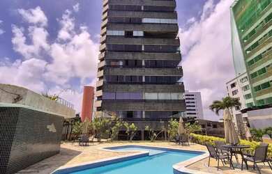 Imagem: O apartamento possui 4 Dormitórios, 5 Banheiros, 2 Vagas na