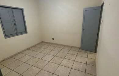 Imagem: A casa possui 3 Dormitórios, 3 Banheiros, 2 Vagas na garagem