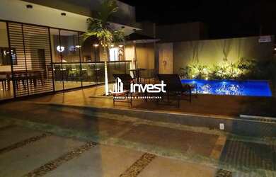 Imagem: A casa em condomínio possui 4 Dormitórios, 5 Banheiros, 220m²