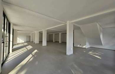 Imagem 5: Excelente Sala Comercial com 220 m² na Nações - Balneário Camboriú...