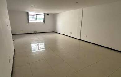 Imagem 10: CONJUNTO DE SALAS 100 m² - BARRA