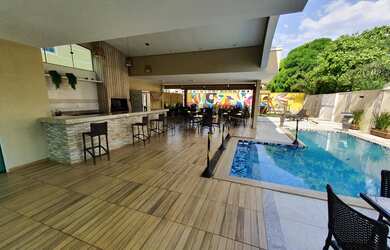 Imagem: O apartamento possui 3 Dormitórios, 1 Banheiro, 2 Vagas na