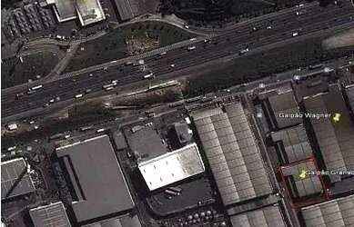 Imagem: O depósito possui 5 Vagas na garagem, 2.111m² de Área e