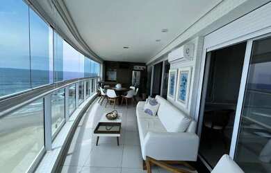 Imagem: O apartamento possui 4 Dormitórios, 4 Banheiros, 3 Vagas na