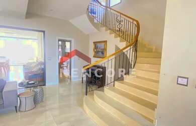 Imagem: A casa em condomínio possui 5 Dormitórios, 5 Banheiros, 4