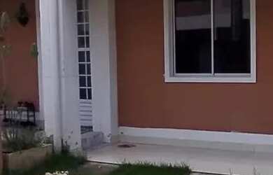 Imagem: A casa possui 3 Dormitórios, 3 Banheiros, 1 Vaga na garagem