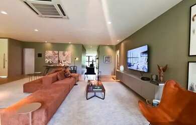 Imagem: O apartamento possui 4 Dormitórios, 5 Banheiros, 4 Vagas na