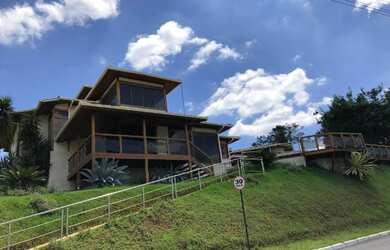 Imagem: A casa em condomínio possui 3 Dormitórios, 5 Banheiros, 5