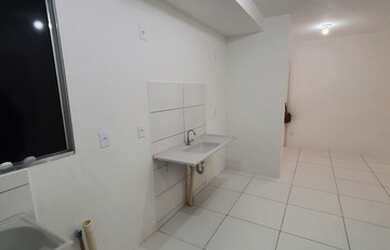 Imagem: O apartamento possui 2 Dormitórios, 1 Banheiro, 1 Vaga na garagem