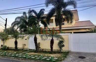 Imagem 1: Excelente casa com 4 dormitórios para alugar, 400 m² por R$ 8.900/mês - Camboinhas - Niter