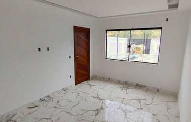 Imagem: A casa possui 3 Dormitórios, 3 Banheiros, 3 Vagas na garagem