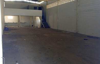 Imagem 2: Galpão/Depósito/Armazém para aluguel e venda possui 310 metros quadrados