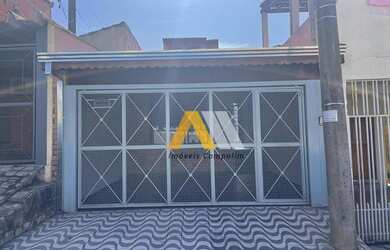 Imagem: A casa possui 3 Dormitórios, 2 Banheiros, 2 Vagas na garagem