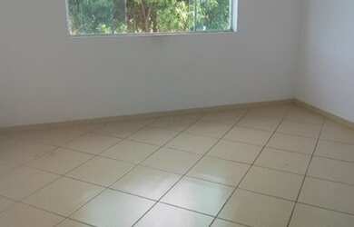 Imagem: A casa possui 1 Dormitório, 1 Banheiro e está localizado