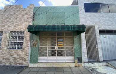 Imagem: A casa possui 3 Dormitórios, 1 Banheiro, 123m² de Área e