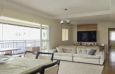 Imagem: O apartamento possui 3 Dormitórios, 5 Banheiros, 3 Vagas na