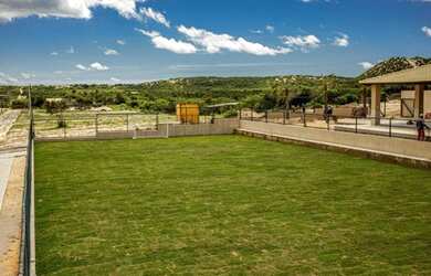 Imagem 16: LOTEAMENTO EM AQUIRAZ. PiscinaeChurrasqueira