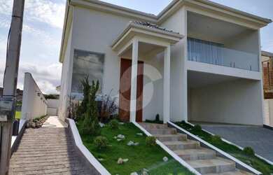 Imagem: A casa em condomínio possui 3 Dormitórios, 3 Banheiros, 4