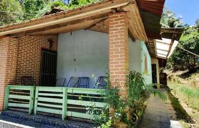 Imagem: A fazenda possui 8000m² de Área e está localizado em Joanópolis