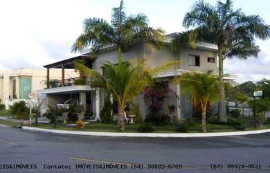 Imagem: A casa em condomínio possui 5 Dormitórios, 5 Banheiros, 4