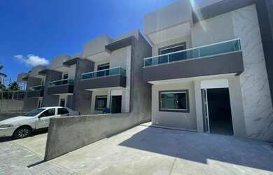 Imagem: A casa em condomínio possui 4 Dormitórios, 1 Banheiro, 2 Vagas