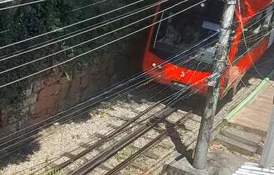 Imagem: A casa possui 1 Dormitório e 1 Banheiro e está localizado