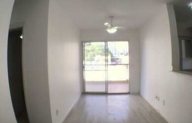 Imagem: O apartamento possui 2 Dormitórios, 1 Banheiro, 2 Vagas na