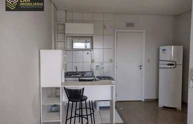 Imagem: O apartamento possui 1 Dormitório, 1 Banheiro, 1 Vaga na garagem