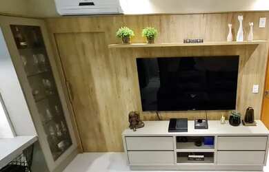 Imagem: O apartamento possui 2 Dormitórios, 1 Banheiro, 1 Vaga na garagem