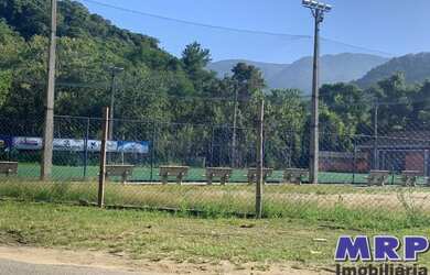 Imagem 5: AR00009 - Área e Quadra de Futebol a venda em Ubatuba, excelente localização na Maranduba
