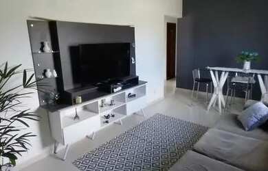 Imagem: A casa possui 2 Dormitórios, 2 Banheiros, 4 Vagas na garagem