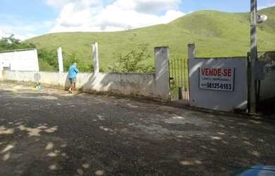 Imagem: A casa possui 2 Dormitórios, 2 Banheiros, 130m² de Área e