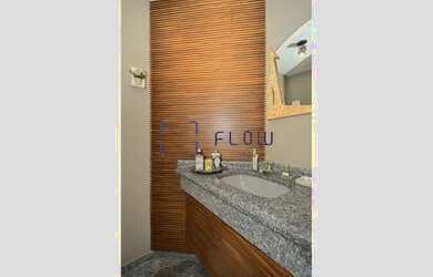 Imagem: O apartamento possui 4 Dormitórios, 4 Banheiros, 4 Vagas na