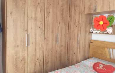 Imagem: O apartamento possui 2 Dormitórios, 1 Banheiro, 1 Vaga na garagem