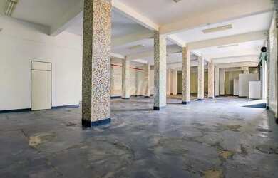 Imagem: O depósito possui 335m² de Área e está localizado em Vila