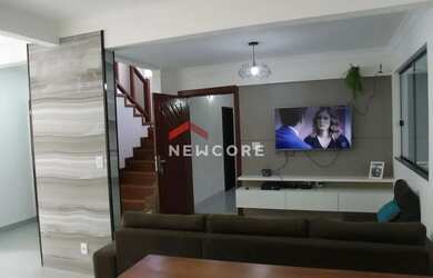 Imagem: A casa possui 3 Dormitórios, 4 Banheiros, 3 Vagas na garagem