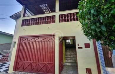 Imagem: A casa possui 2 Dormitórios, 1 Banheiro, 1 Vaga na garagem