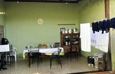 Imagem 14: Casa no Centro. 217m² de Área, 2 Vagas na garageme4 Dormitórios