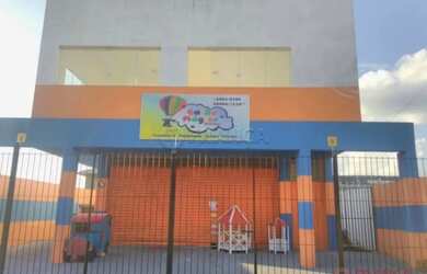 Imagem: O depósito possui 3 Vagas na garagem, 198m² de Área e está