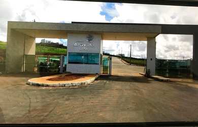 Imagem: O terreno possui 450m² de Área e está localizado em Canafístula