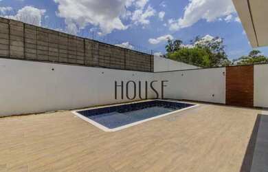 Imagem: A casa em condomínio possui 3 Dormitórios, 4 Banheiros, 4