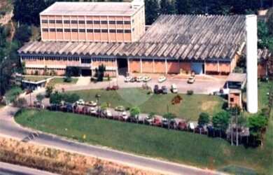 Imagem: O depósito possui 5 Vagas na garagem, 7.000m² de Área e