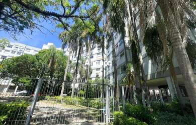 Imagem: O apartamento possui 1 Dormitório, 1 Banheiro, 1 Vaga na garagem