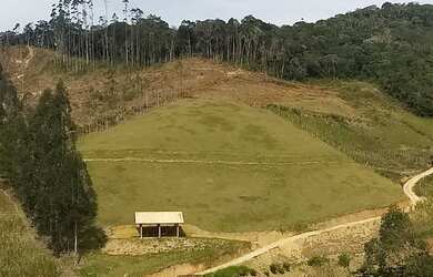 Imagem: A chácara possui 10.000m² de Área e está localizado em