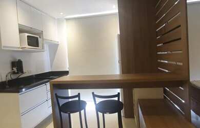 Imagem: O apartamento possui 1 Dormitório, 1 Banheiro, 38m² de Área