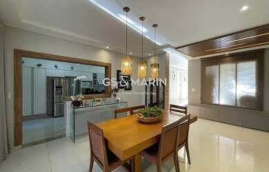 Imagem: A casa em condomínio possui 3 Dormitórios, 1 Banheiro, 2 Vagas