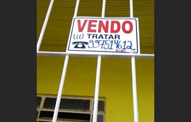 Imagem: A casa possui 5 Dormitórios, 3 Banheiros, 300m² de Área e