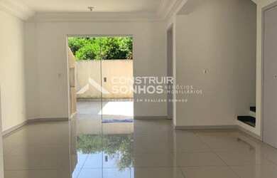 Imagem: A casa possui 3 Dormitórios, 3 Banheiros, 114m² de Área e